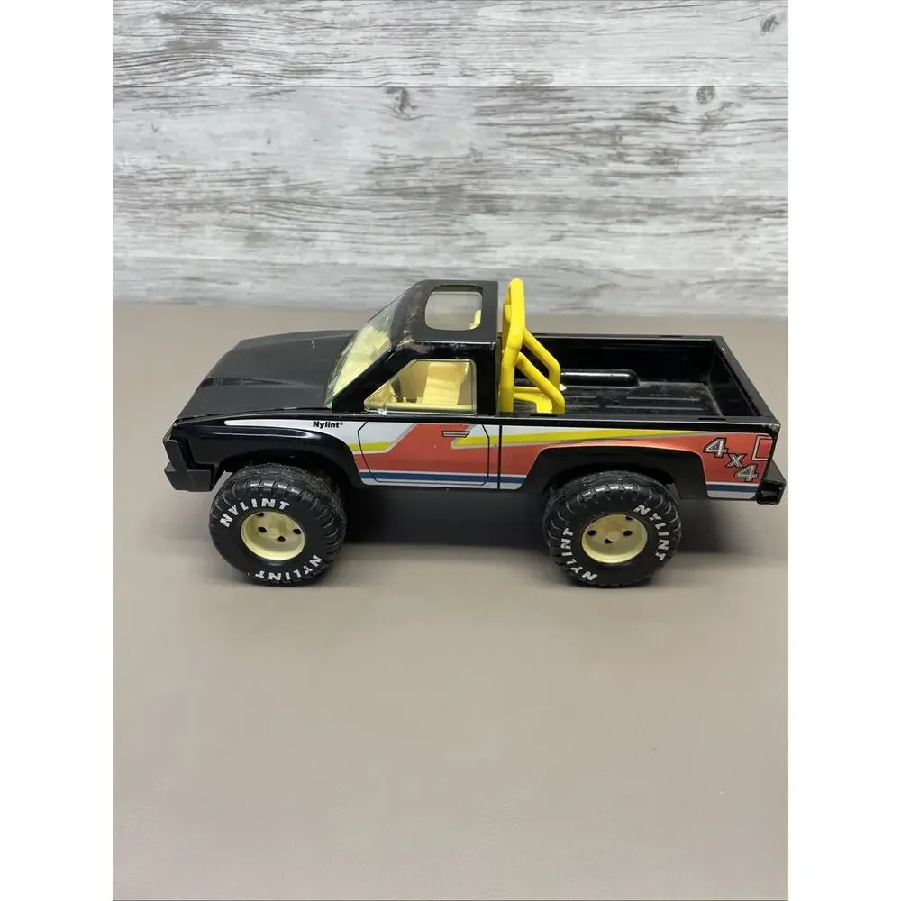 Vintage Nylint 4x4 Pickup Truck Pressed Steel‎ Big Tires USA